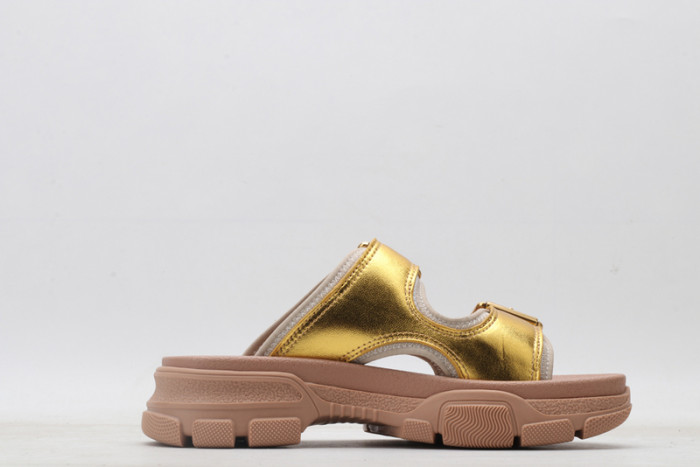 Gucc* Sandal38