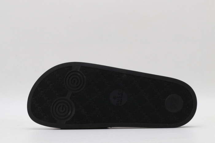 Gucc* Sandal50