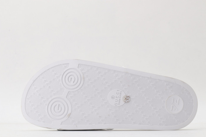 Gucc* Sandal18